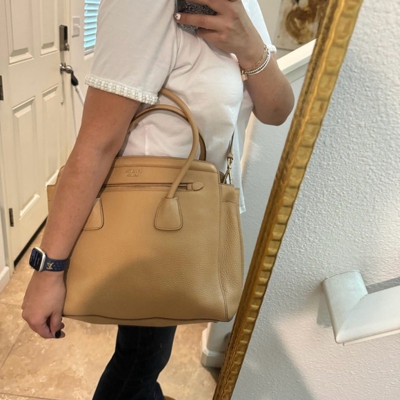 Authentic Prada Beige Leather Shoulder Bag w/certification paperwork - Picture 12 of 15